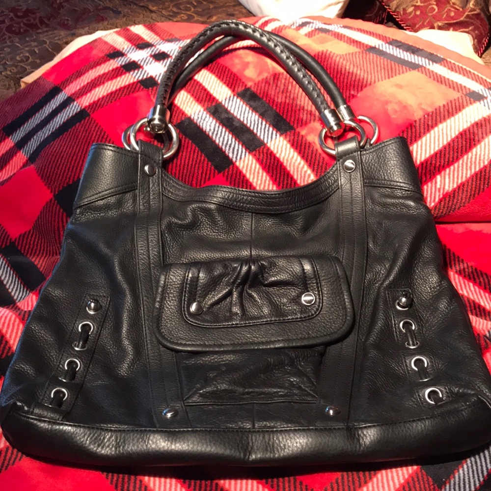 B Makowsky black purse